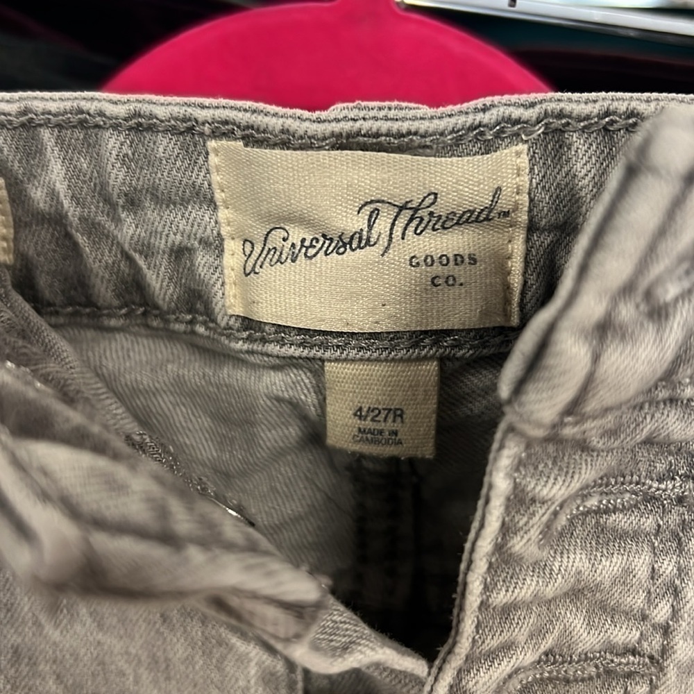 Universal Thread Gray Shorts, Button Crotch Size 4 - image 2